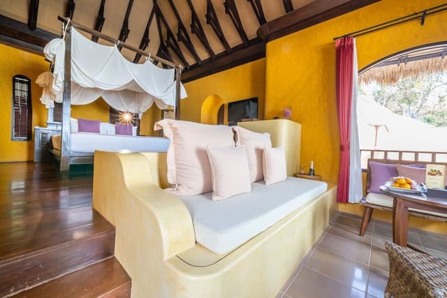 Beachfront Pool Villa / Included roundtrip shuttle speed boat at Jadet Pier