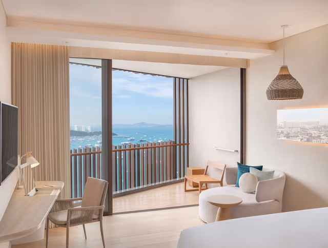 KING HILTON EXECUTIVE - OCEAN VIEW