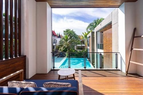 Junior Suite Pool View with Bathtub