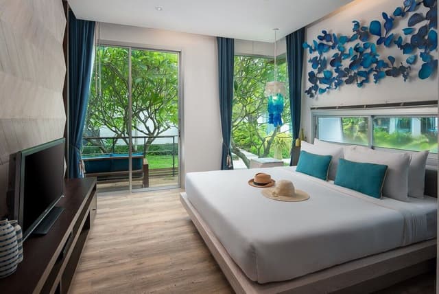 Deluxe Cabana Garden View