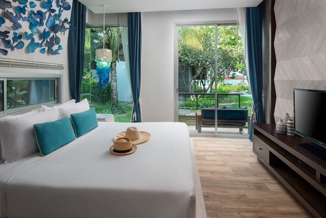 Deluxe Cabana Garden View