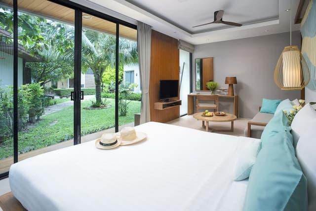 Deluxe Studio Garden View