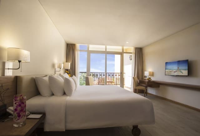 Premium Deluxe Double Room with Balcony - Garden View