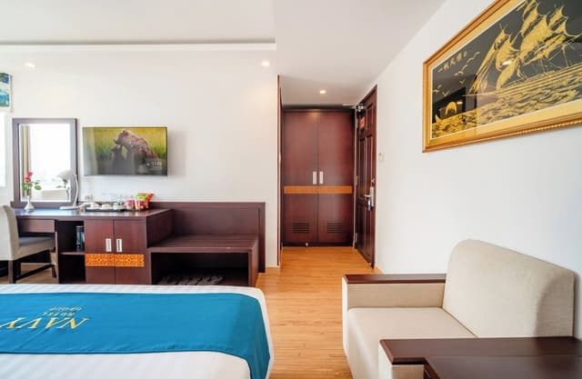 Deluxe Triple Room, City View
