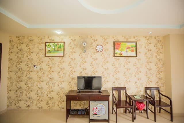 Family Room, City View