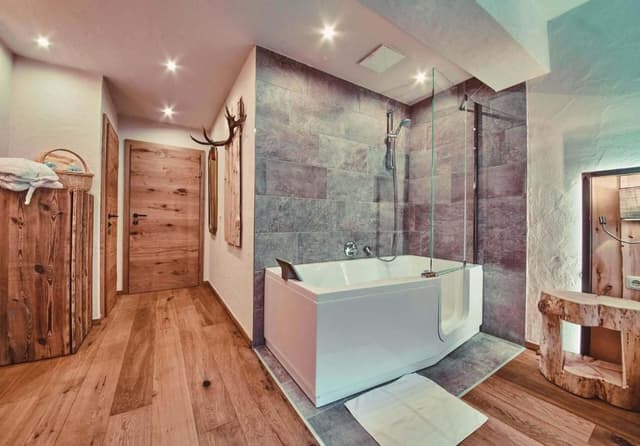 Standard Room Pine