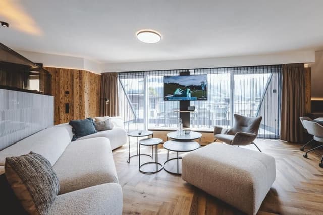 Four-Bedroom Suite with Sauna