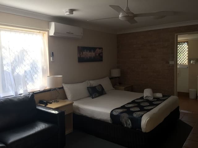 King Spa Room