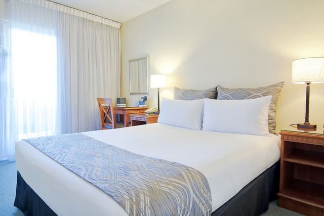 Standard Queen Room