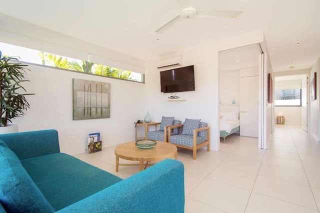 2 Bedroom Pool & Mountain View