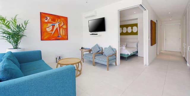 2 Bedroom Swim-up Pool View