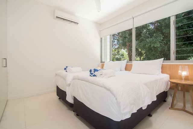 2 Bedroom Swim-up Pool View