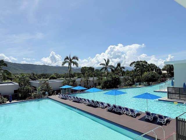 3 Bedroom Sunset Pool View