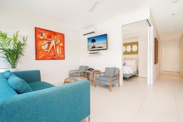 2 Bedroom Swim-up Pool View