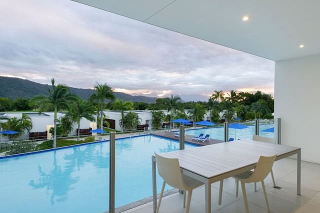 3 Bedroom Sunset Pool View
