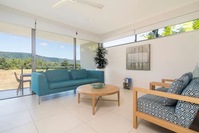 2 Bedroom Pool & Mountain View