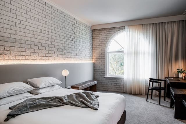 Luxury King Room