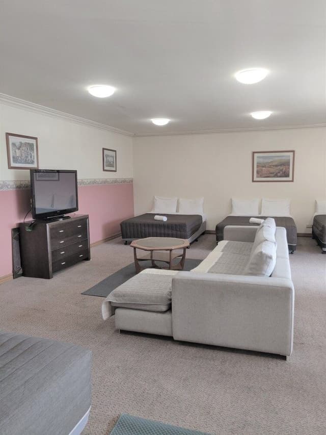 Extra Large Family Room