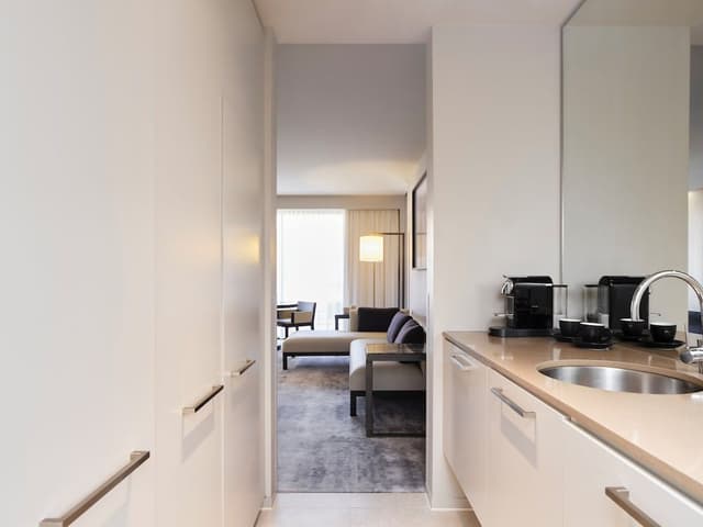 Realm Deluxe Suite