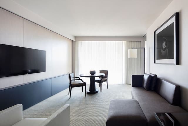 Family Room-Interconnecting