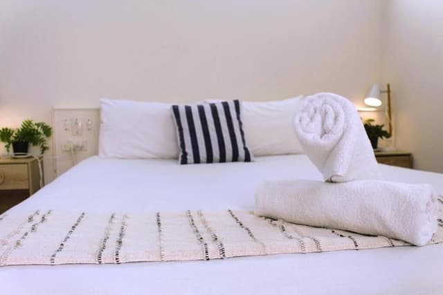 Deluxe Studio, 1 Queen Bed