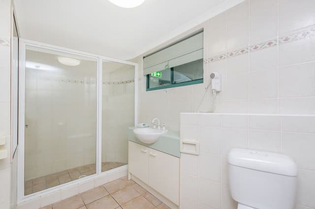 1 Bedroom Apartment (Pool Level)