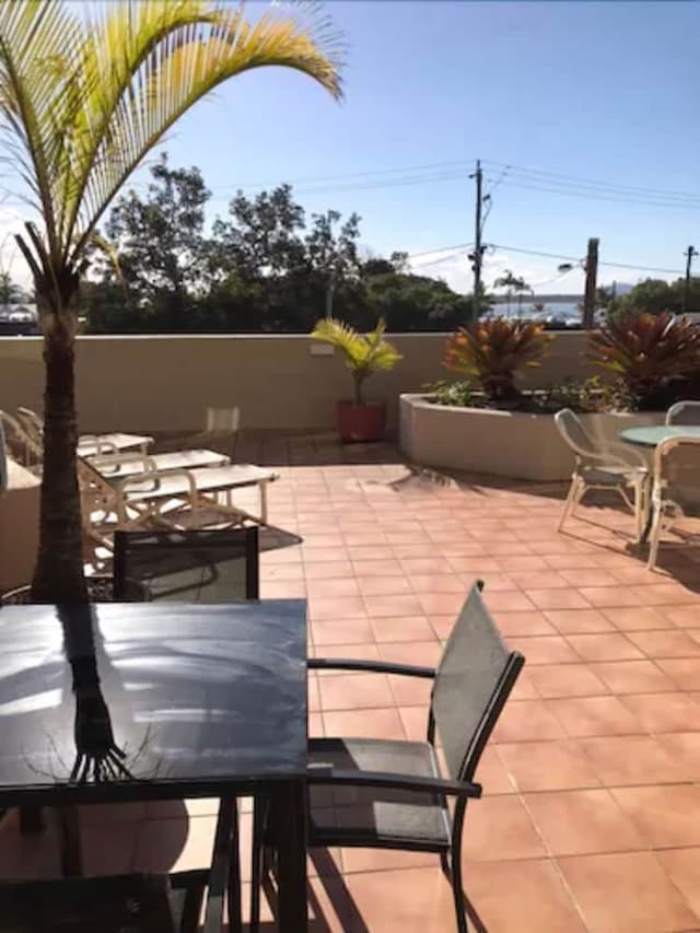 1 Bedroom Apartment (Pool Level)
