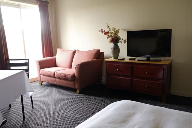 Superior Queen Room with Fireplace