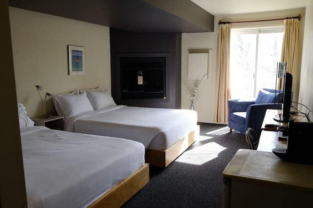 Superior King Room with Fireplace