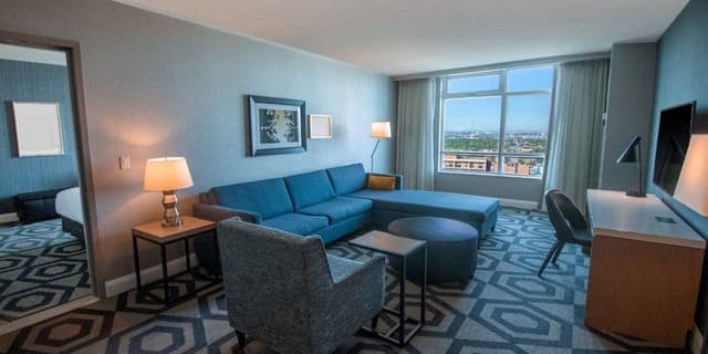 AUGUSTUS TOWER , DELUXE SUITE 2 BED
