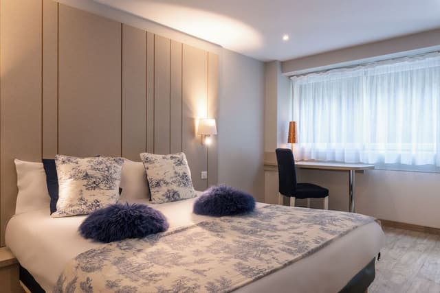 Superior Room, City View