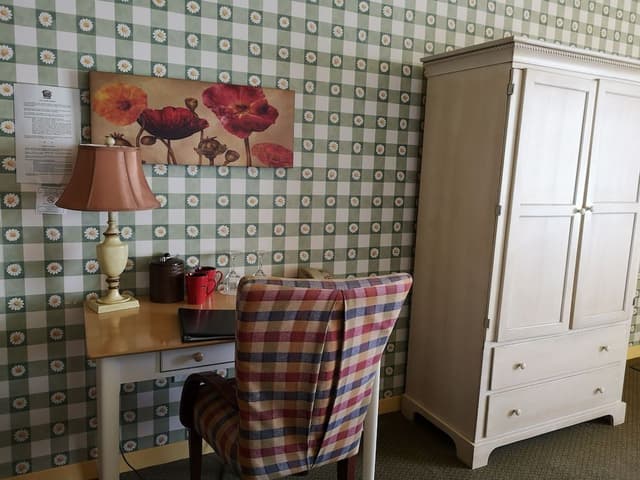Traditional Room, 1 Queen Bed (Country)