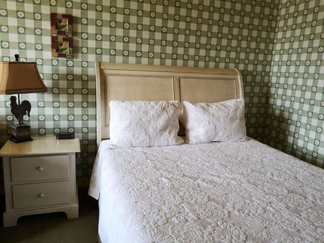 Traditional Room, 1 Queen Bed (Country)