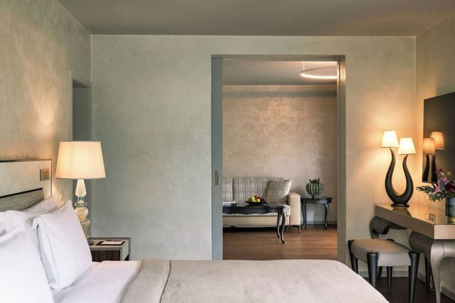 Deluxe Suite, Lake View