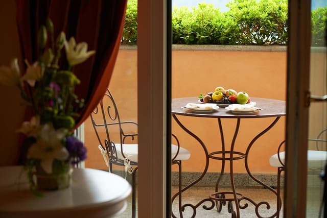 Deluxe Suite, 1 Bedroom, Kitchenette (with Spa access)