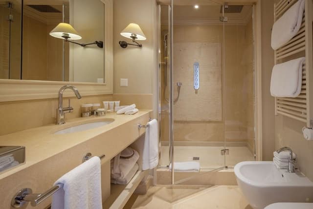 Superior Suite, 1 Bedroom, Kitchenette (with Spa access)