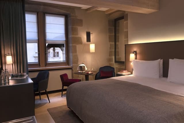 Prestige Room