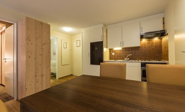 Apartment (Bellevue)