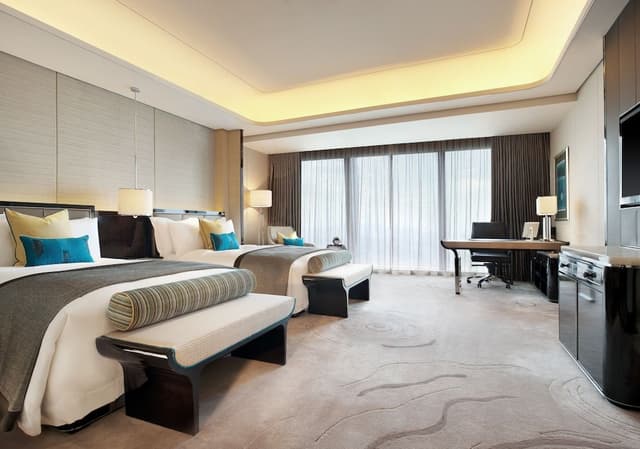 2 Twin/Single Beds,Skyline View,Large Room