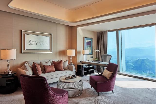 1 King Bed,City View,Caroline Astor Suite