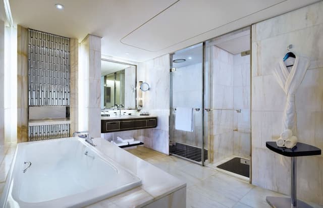 1 King Bed,City View,Metropoltan Suite