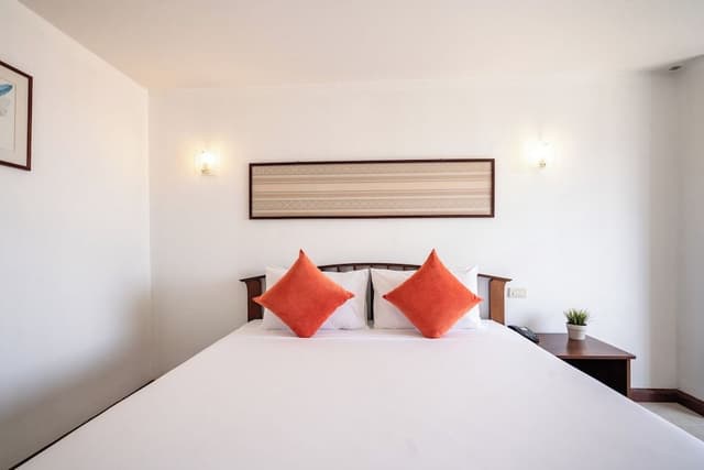 Superior Room, Pool View