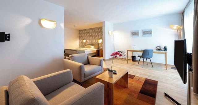 Suite, 1 Queen Bed