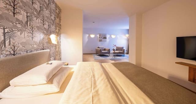 Suite, 1 Queen Bed
