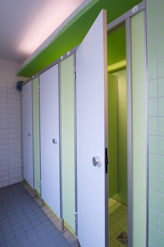Shared Dormitory, Shared Bathroom (A bed in a eight-bed room)