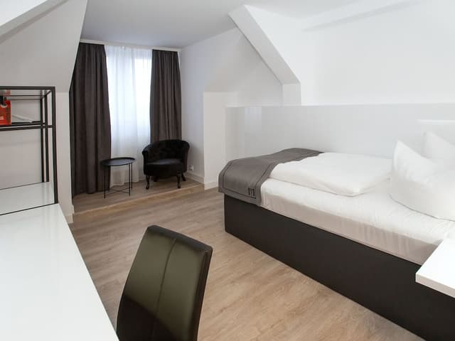 DORMERO Single Room