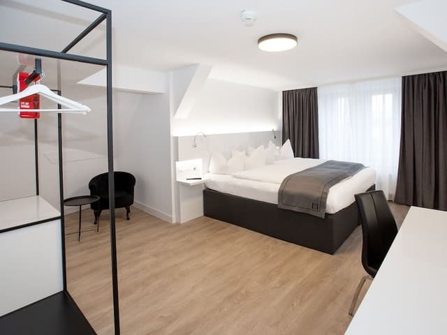DORMERO Deluxe Room