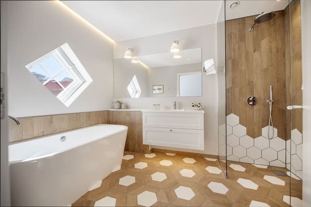 Junior Suite, Bathtub