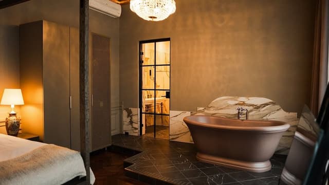 Rose Suite