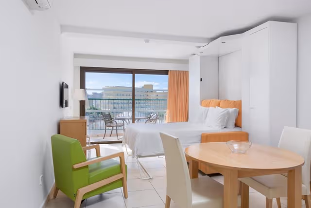 Studio Apartment